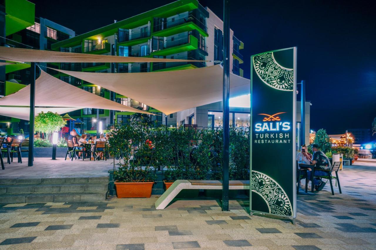 Sunfest Aparthotel Pool & Spa Mamaia Nord Navodari Exterior photo
