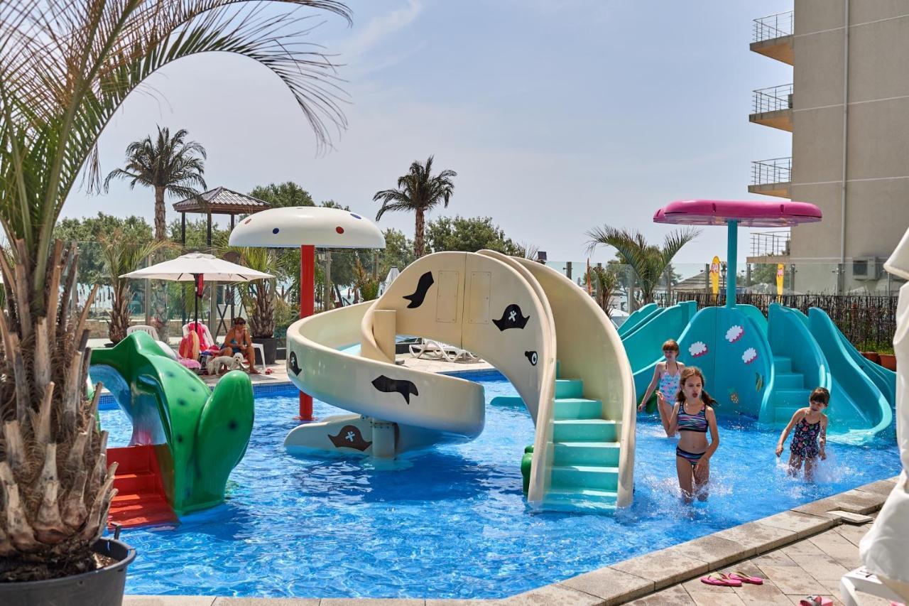 Sunfest Aparthotel Pool & Spa Mamaia Nord Navodari Exterior photo